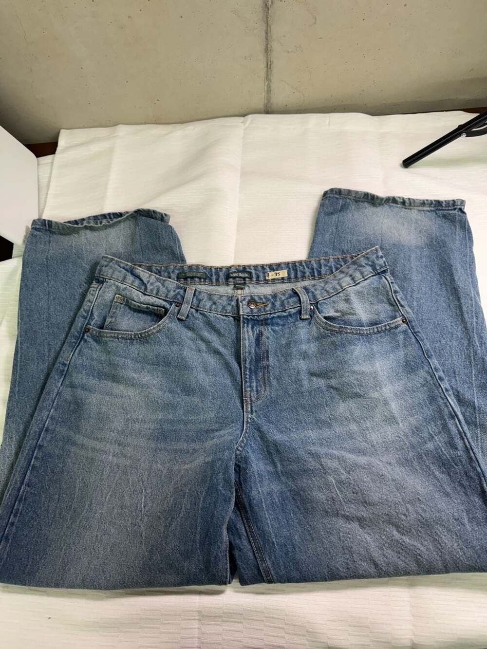 Wild Fable Mid-Rise 90's Relaxed Straight Jeans Size 14